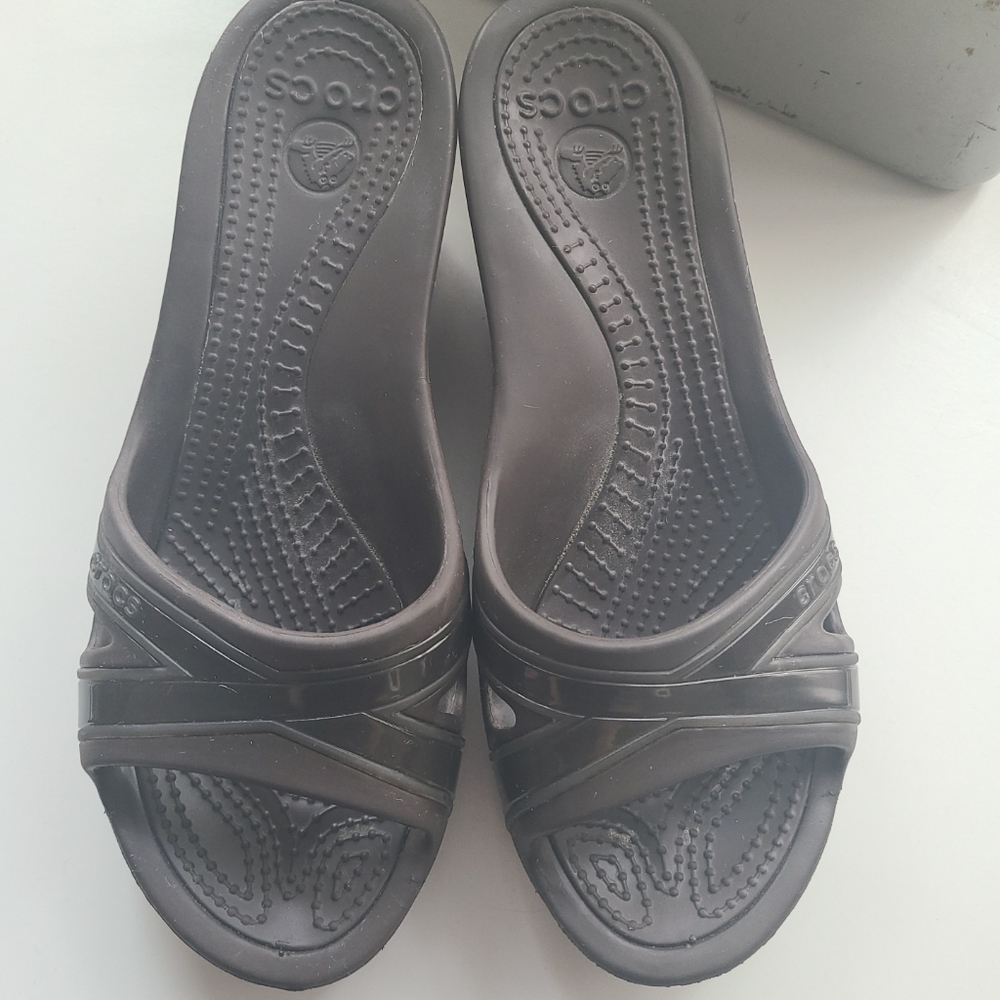 Crocs Wedge sandal sz 7 brown Kadee